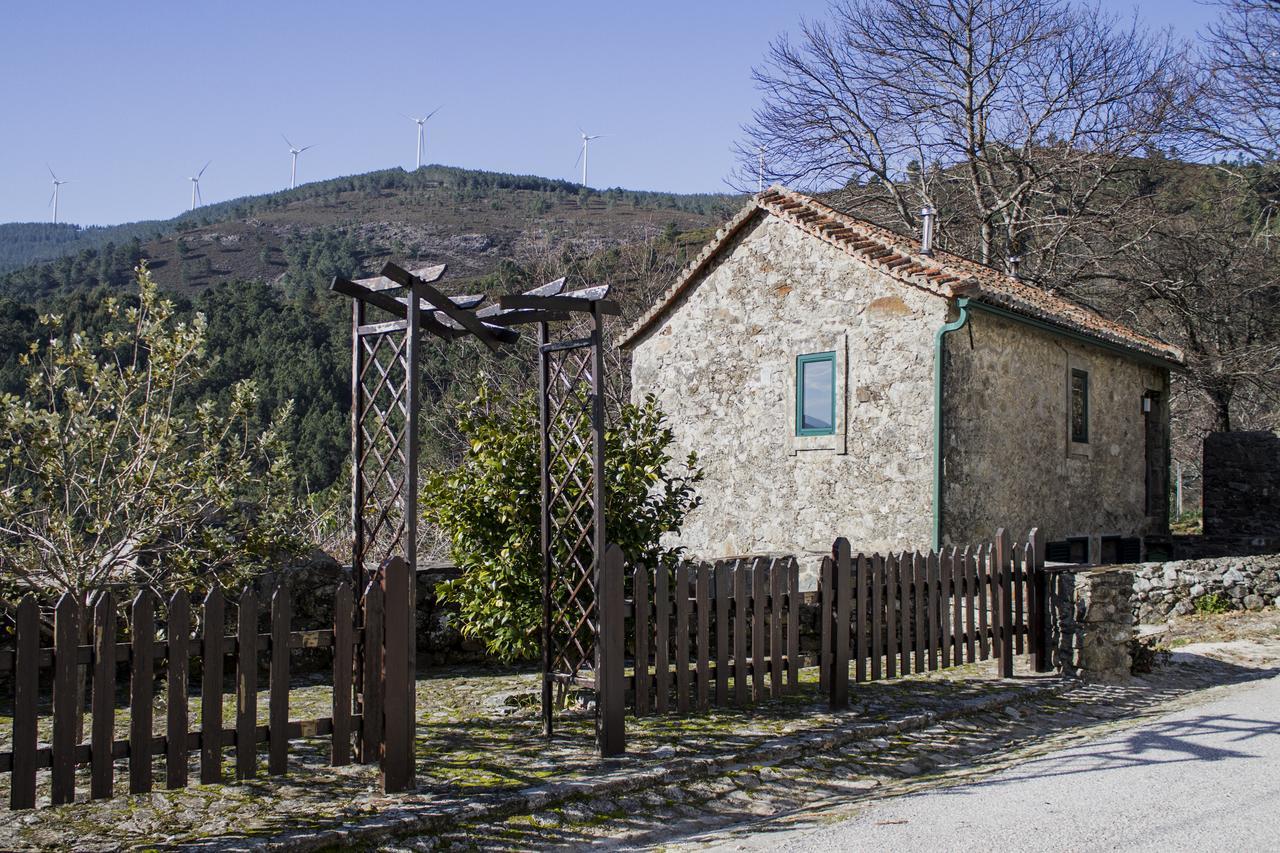 Casa Do Coentral A Sua Casa Rustica Villa Lousa  Exterior photo